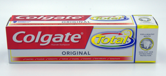 Colgate Total Toothpaste 100ml 16 pcs mix: 9 x Original 100ml, 3 x Daily Repair 100ml, 4 x Freshening 100ml