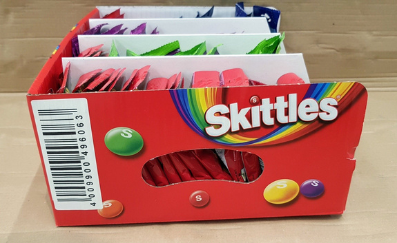 Skittles 80 bags X 38 g Wild Berry x 20 bags , Crazy Sours  x 20 bags , Dark side  x 20 bags , Fruits  x 20 bags 