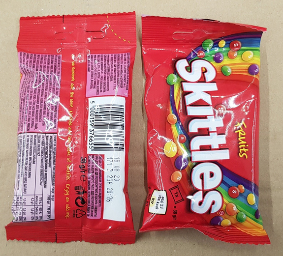 SKITTLES MIX DISPLAY  mix 38g  x 80 bags  Wild Berry x 20 bags , Crazy Sours  x 20 bags , Dark side  x 20 bags , Fruits  x 20 bags 