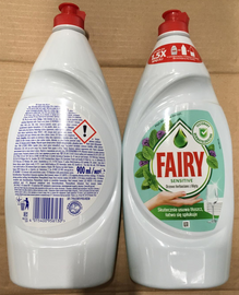 Fairy Sensitive Drzewo herbaciane z miętą płyn do mycia naczyń 900 ml