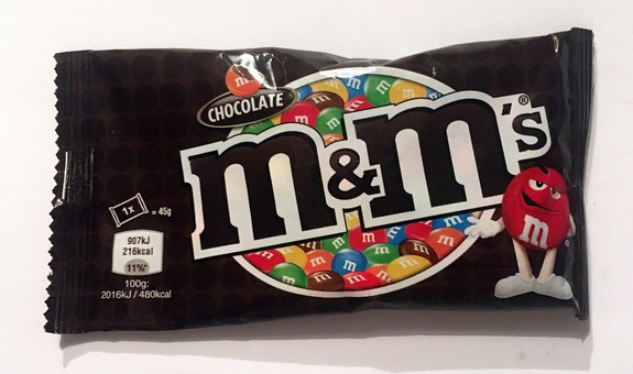 Display m&m's 45 g x 46 pcs PEANUT & m&m's 45 g x 27 pcs CHOCOLATE